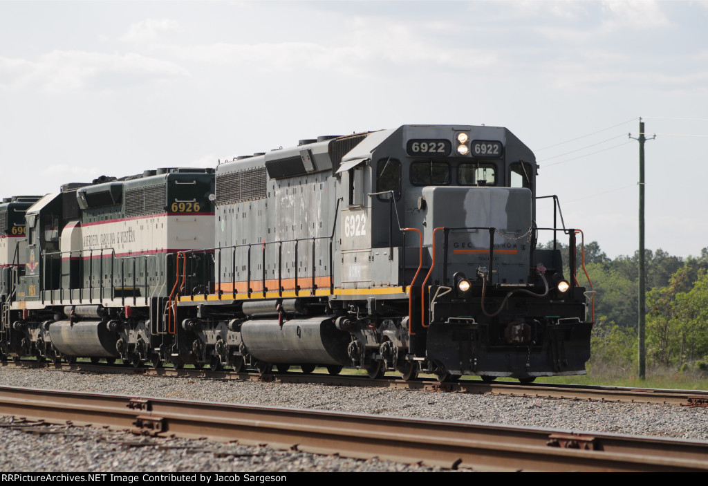 SD40-3s